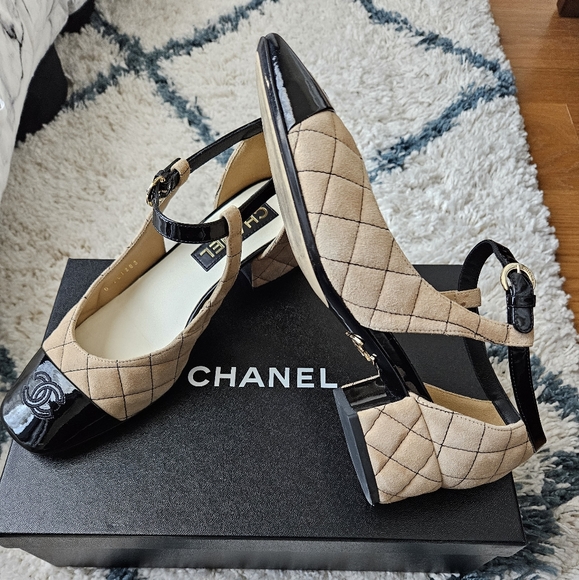 Chanel kidskin quilted patent cap Mary Jane's in beige and black - Picture 13 of 16
